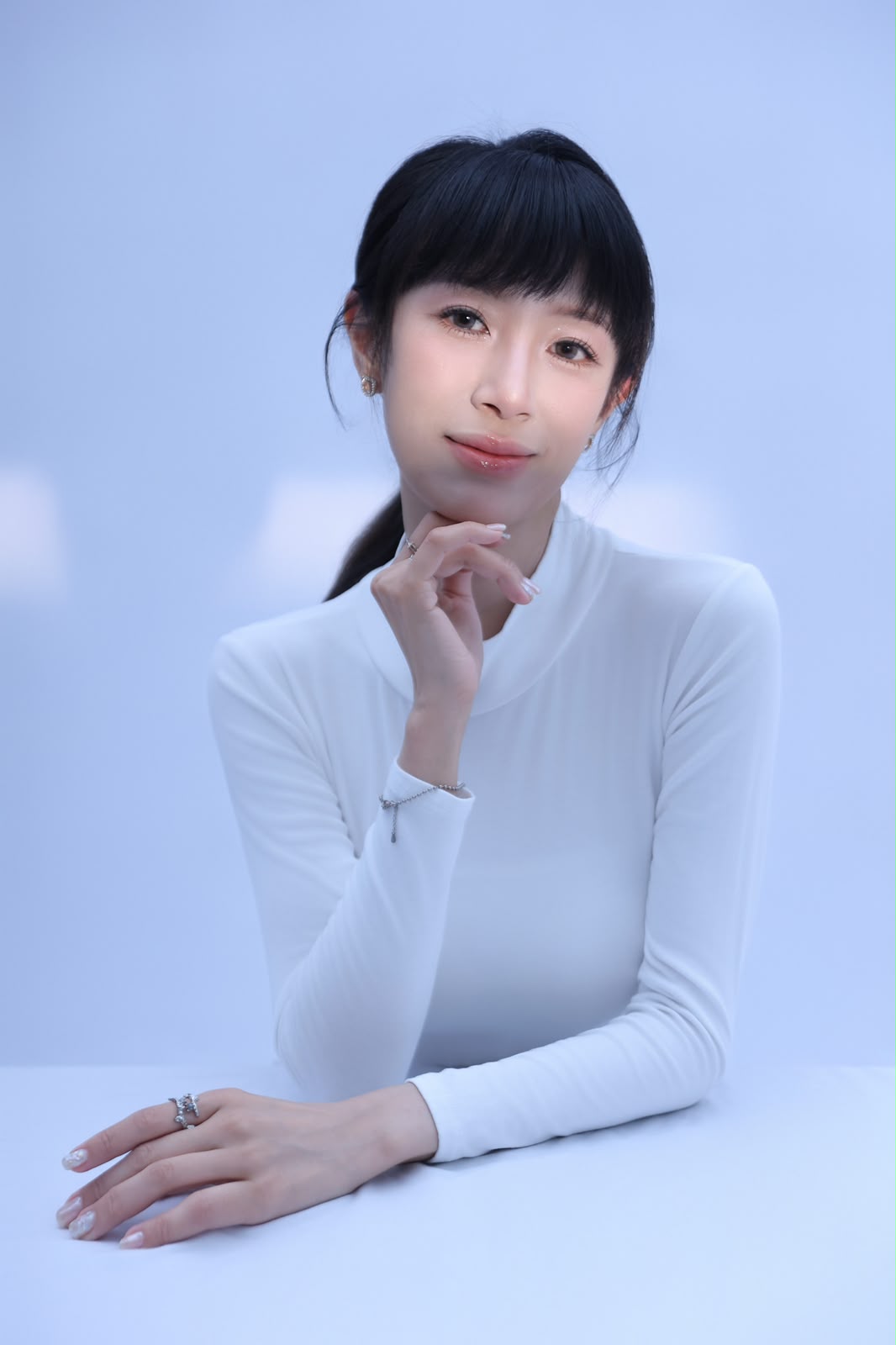 Erica 身心靈療癒導師專業半身照